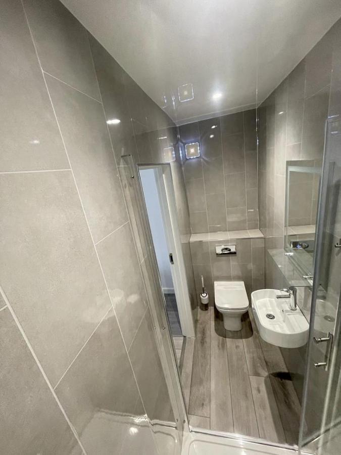 Top Twenty Bed And Breakfast Windsor Esterno foto