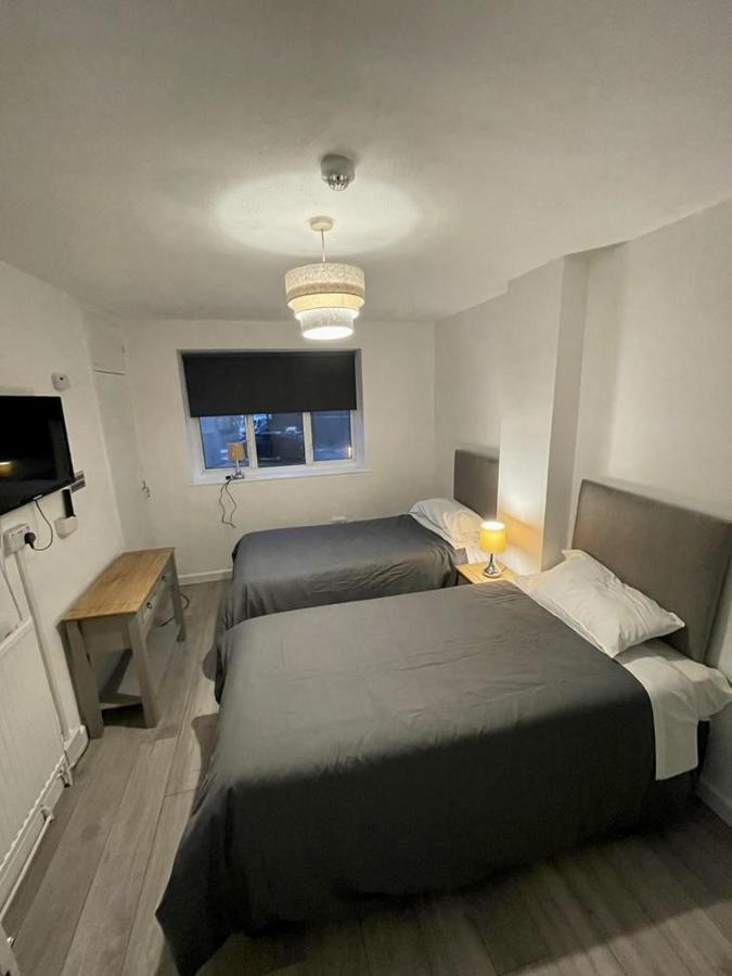 Top Twenty Bed And Breakfast Windsor Esterno foto